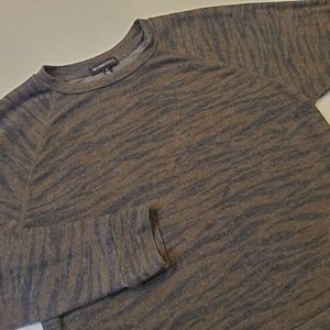 Beyond Yoga Favorite Pullover Raglan Sweatshirt Dark Olive Woodgrain Size Medium